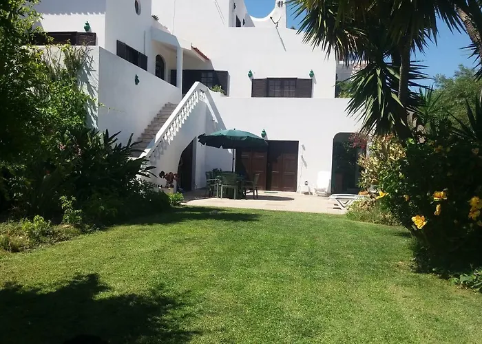 Av Fonte Coberta, Lagos, Villa Fonte Coberta