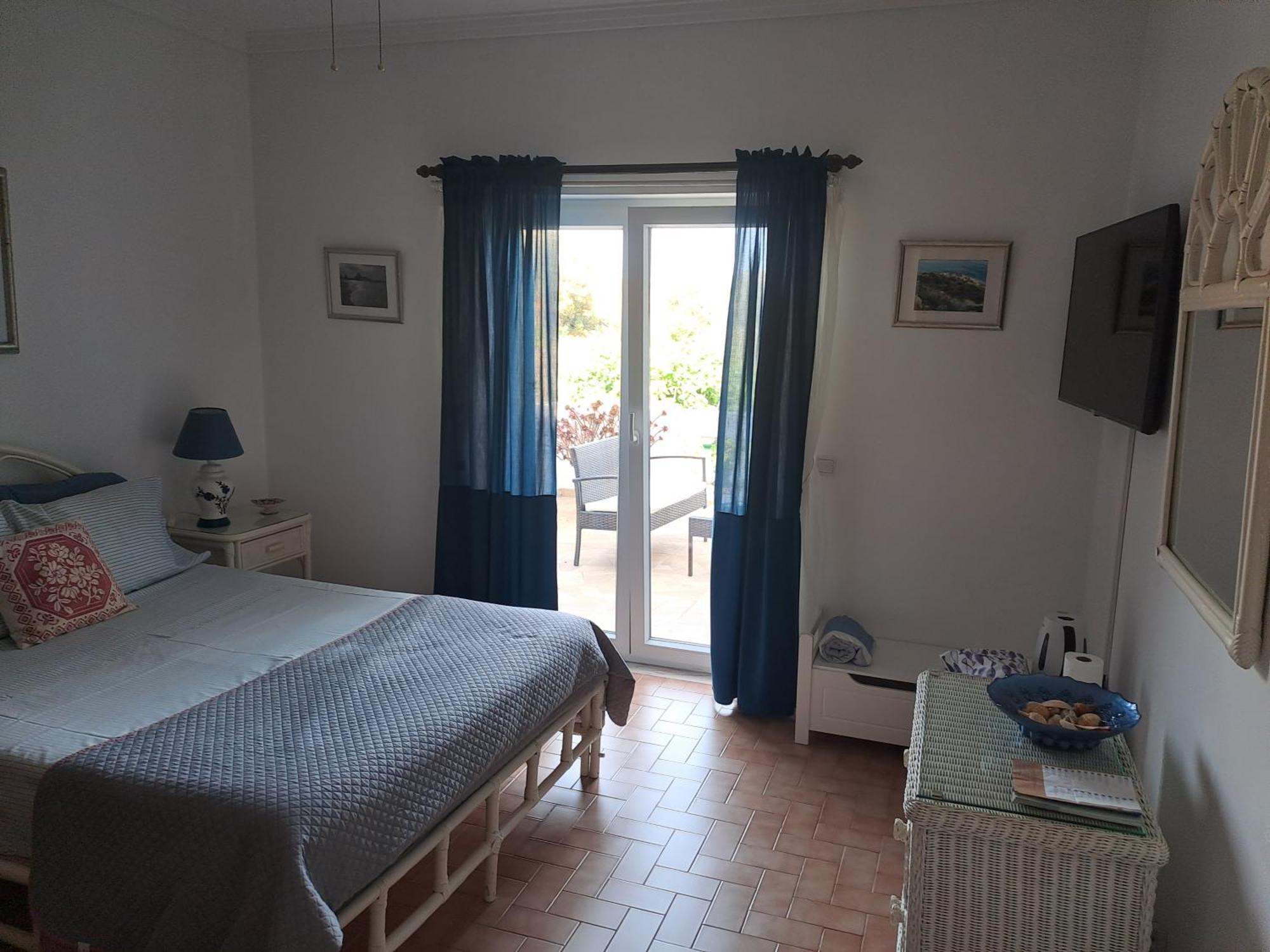 Av Fonte Coberta, Lagos, Fonte Coberta Lagos